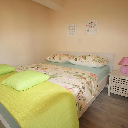Rustica With 2 Bedrooms *